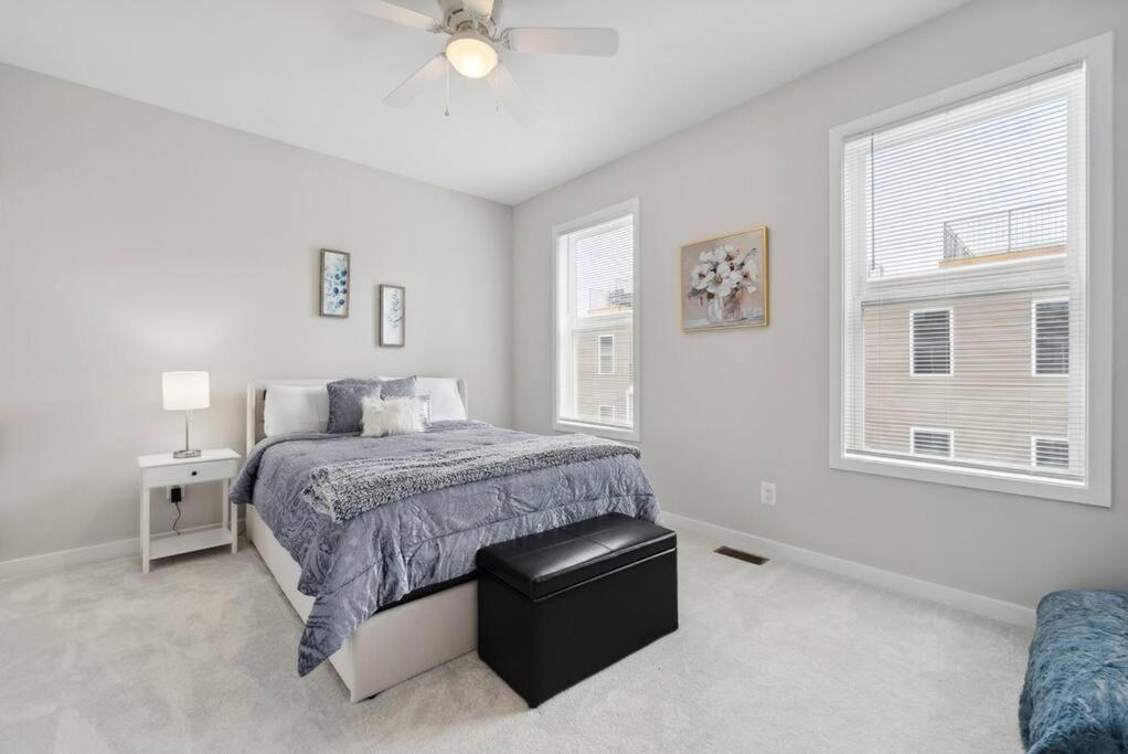 Spacious 3Bedroom Duplex With Rooftop Deck! Washington Kültér fotó